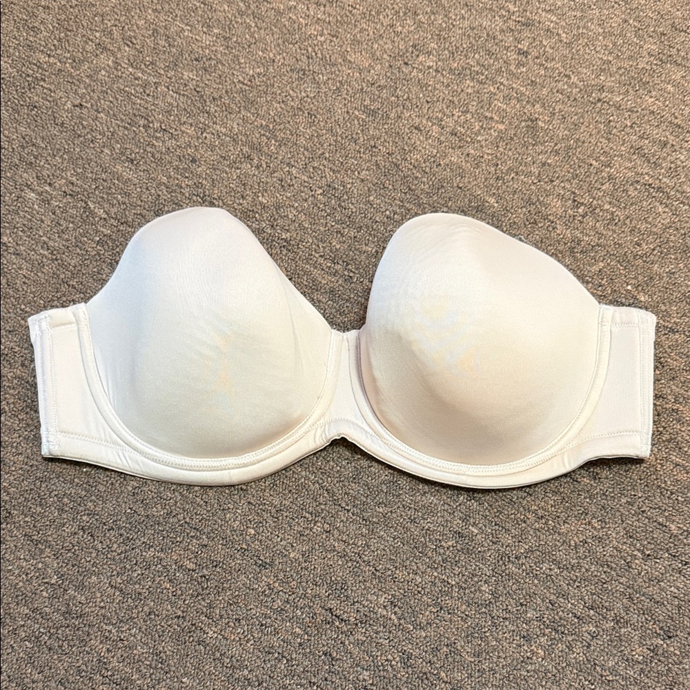 Wacoal Cream Strapless Bra